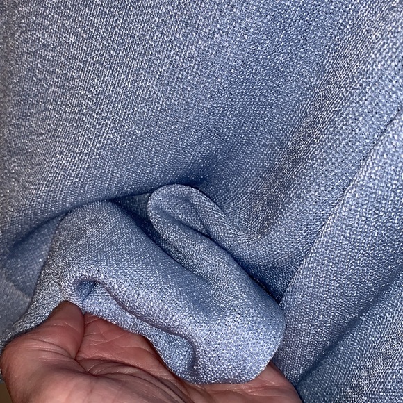 NO LABEL Women’s Cropped Button up Baby Blue Sheen Light Sweater Size Medium - Picture 4 of 4